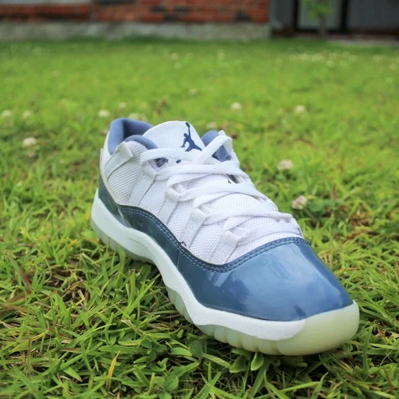 Air Jordan 11 Retro Low “Diffused Blue” PS 3Y FV5116-104 Pre-Owned Kids